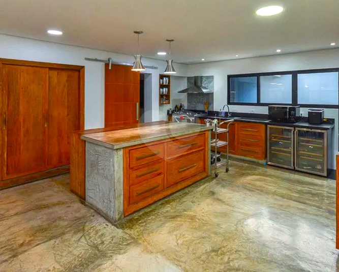 Foto REO1136840
