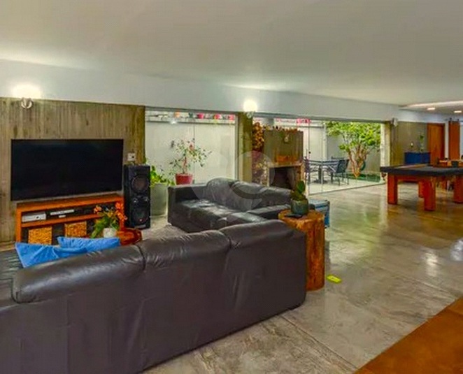 Foto REO1136840