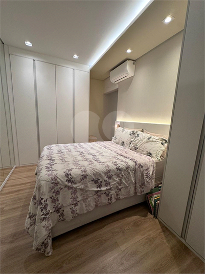 Foto REO1136867