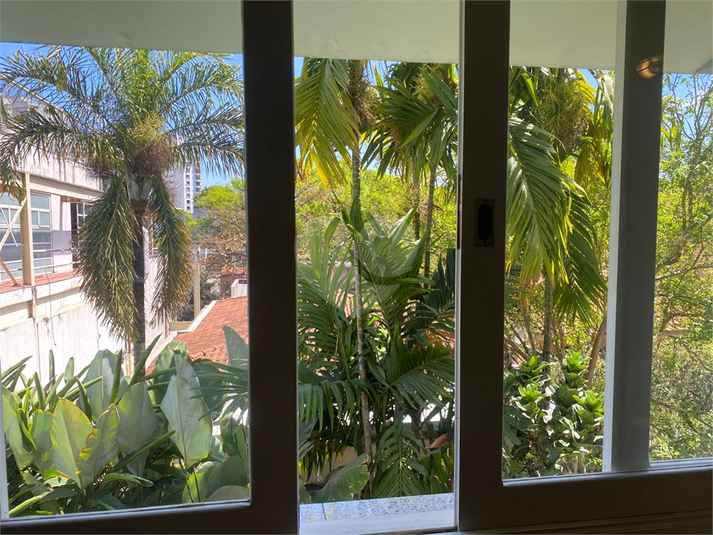 Foto REO1136880