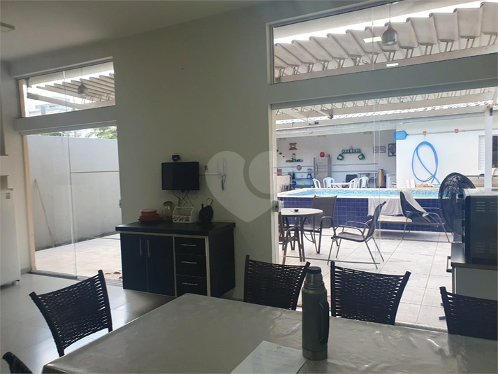 Foto REO1136887