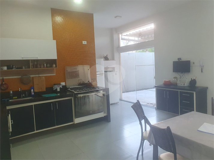 Foto REO1136887