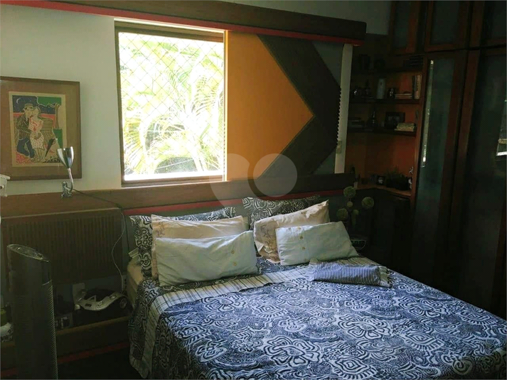 Foto REO1136931
