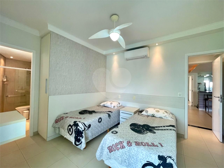 Foto REO1136940