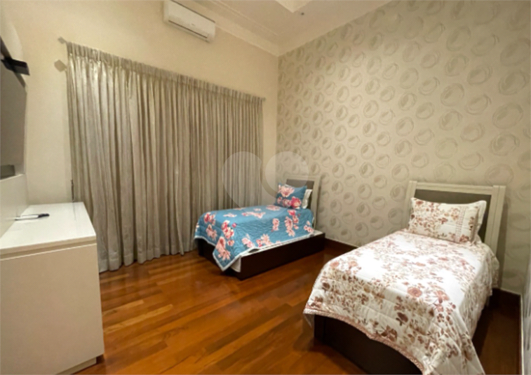 Foto REO1136945
