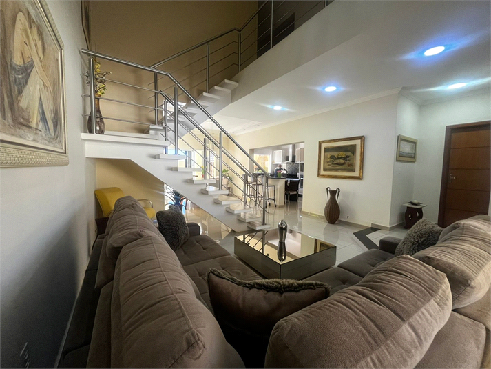 Foto REO1137107