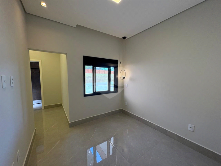 Foto REO1137165