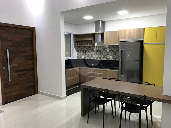 Foto REO1137430