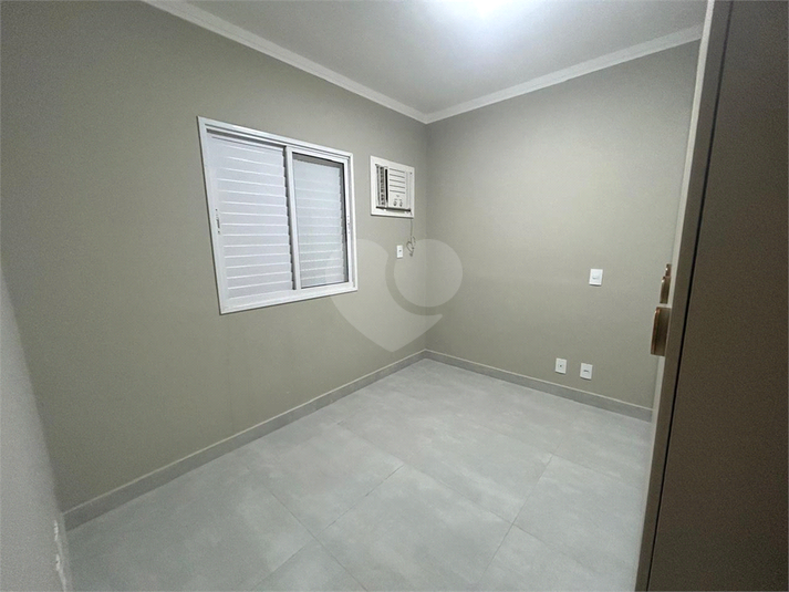 Foto REO1137506