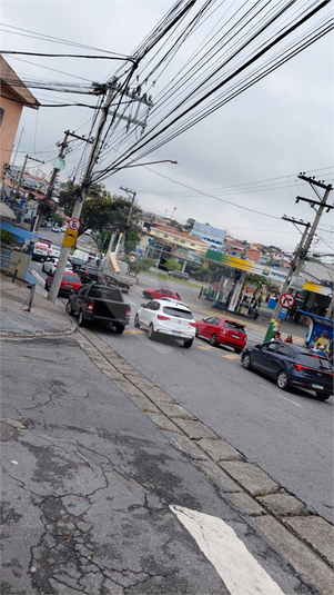 Rua Cachoeira, vários comércios e escolas, à 2 minutos do Shopping Maia 