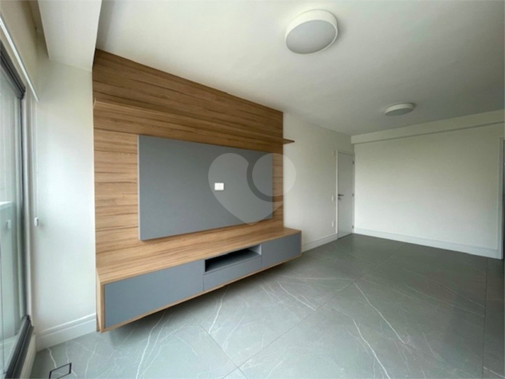 Suporte pronto para TV