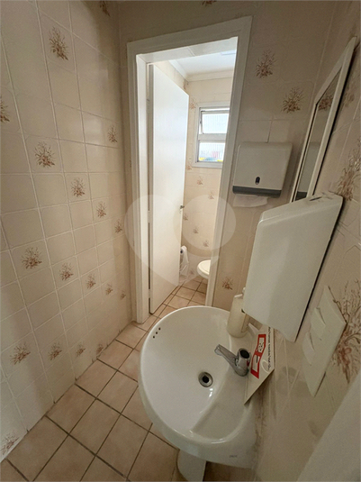 banheiro do salão de festa