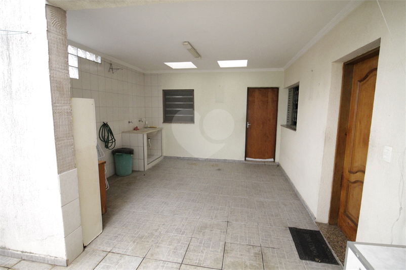 área de serviço (casa principal)