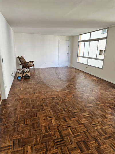 Foto REO1142249