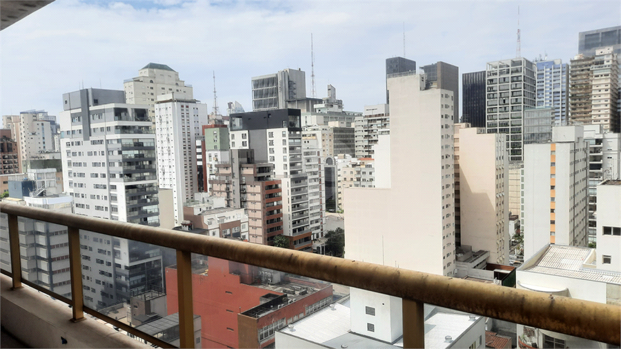 Ampla com vista desimpedida