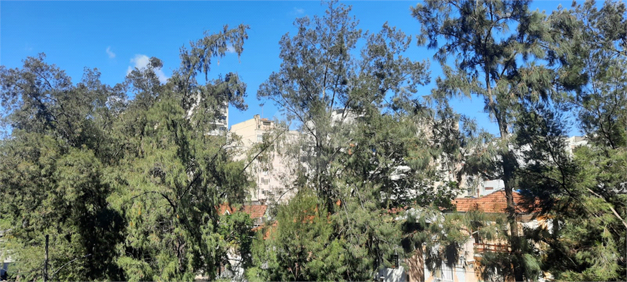 Vista pela fachada 2