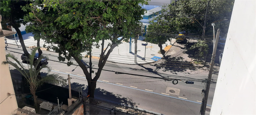 Vista pela fachada 1