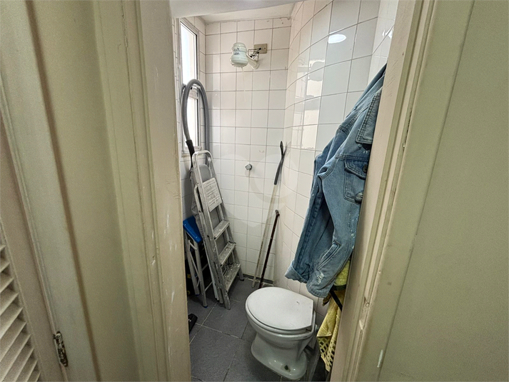 Banheiro de serviço