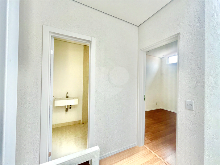 Banheiro ao lado do Quarto