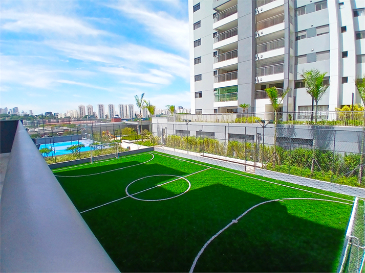 quadra grama sintética