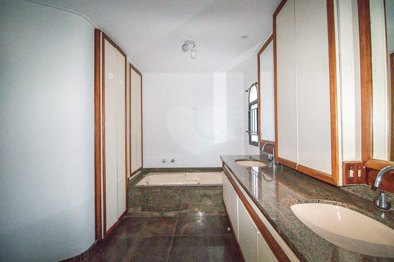 Foto REO114692
