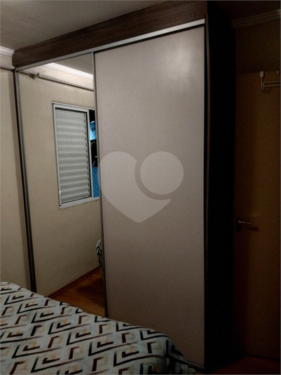 Guada roupa enbutudo