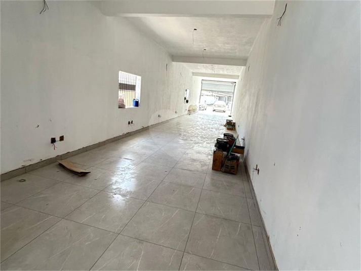 Salao Lateral com Janelas 