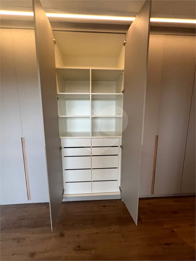 vista interna dos armários