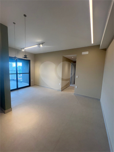 vsista sala e entrada para os quartos