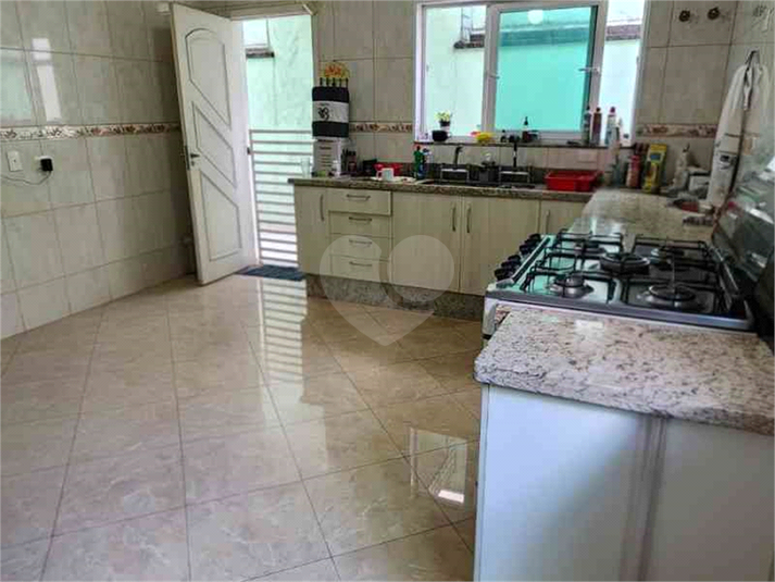 Foto REO1152143
