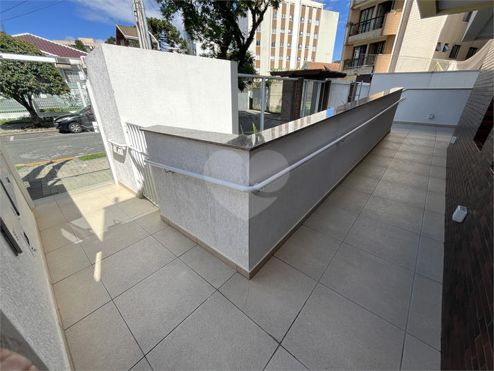 Entrada / Saída de serviço