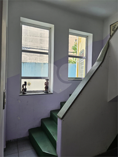 escada de acesso ao superior