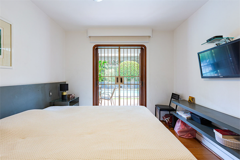 Foto REO1165067