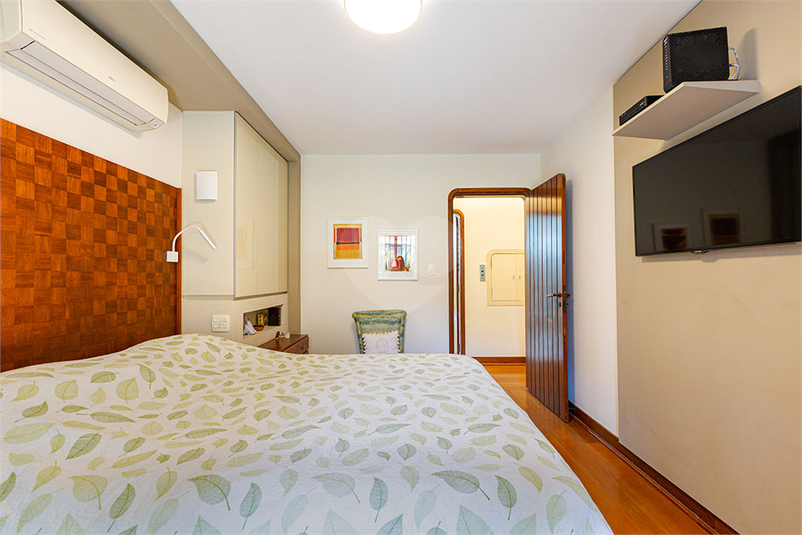 Foto REO1165067