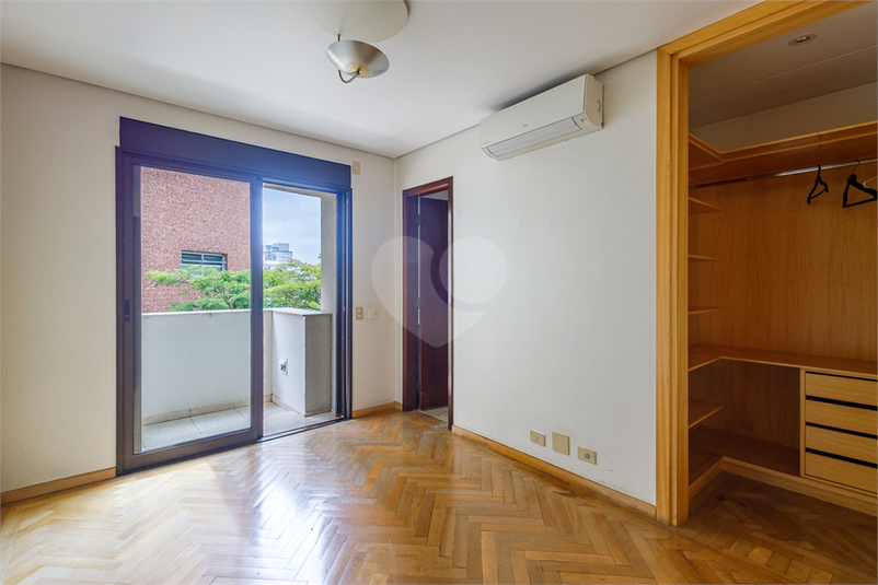 Foto REO1165272
