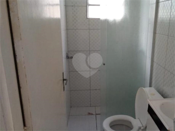 Banheiro andar de baixo