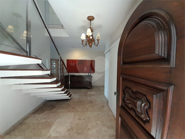 Foto REO1166731