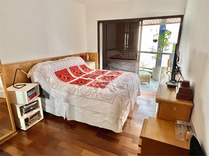 Foto REO11687