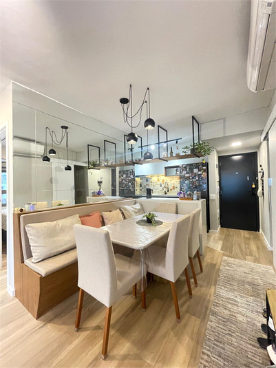 COM MOVEIS PLANEJADOS/SOFA BAÚ 