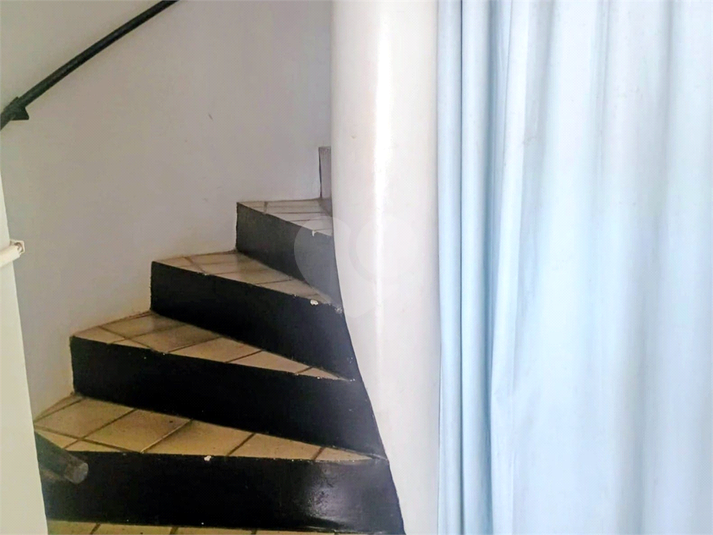 ESCADA 1º PAVIMENTO