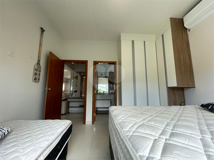 Foto REO1171593