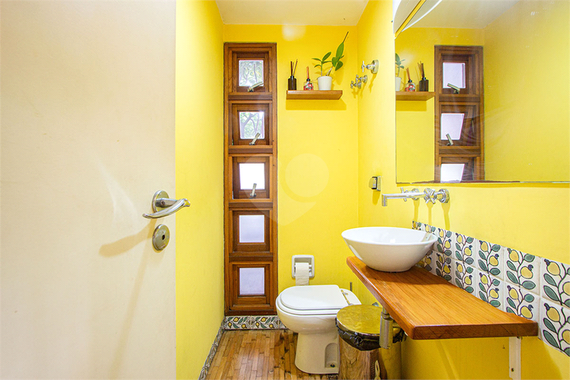 Foto REO1171919
