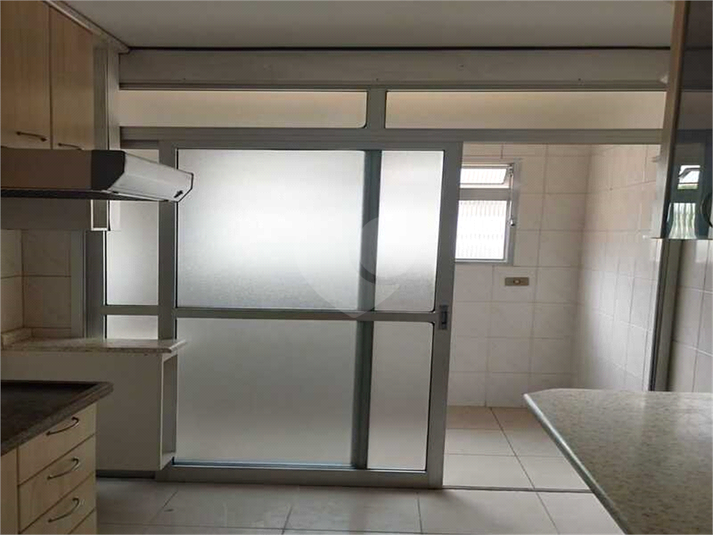 cozinha e área de serviço