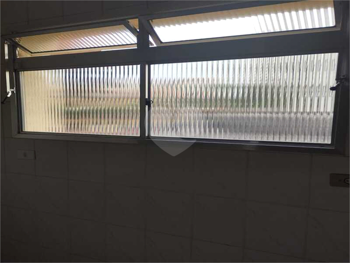 Janelão da área de serviço