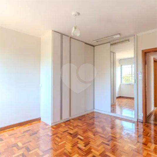 Foto REO1177447