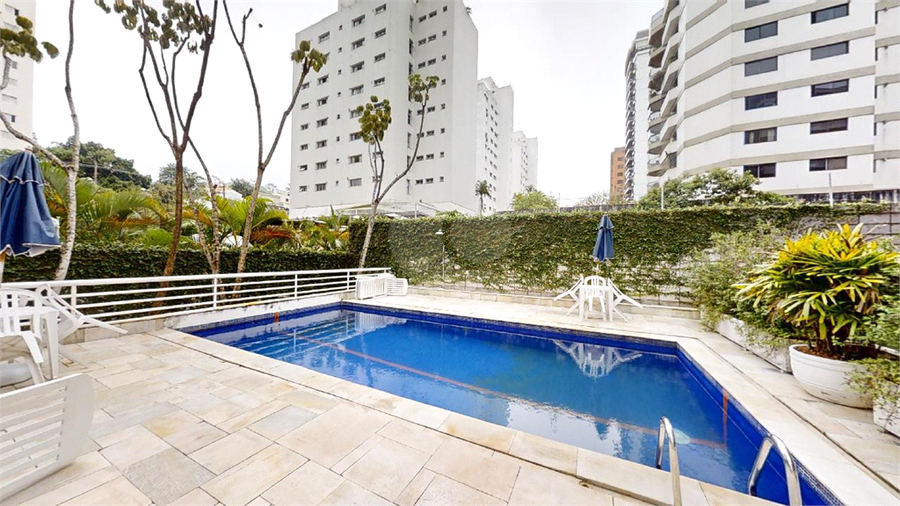 Foto REO11775