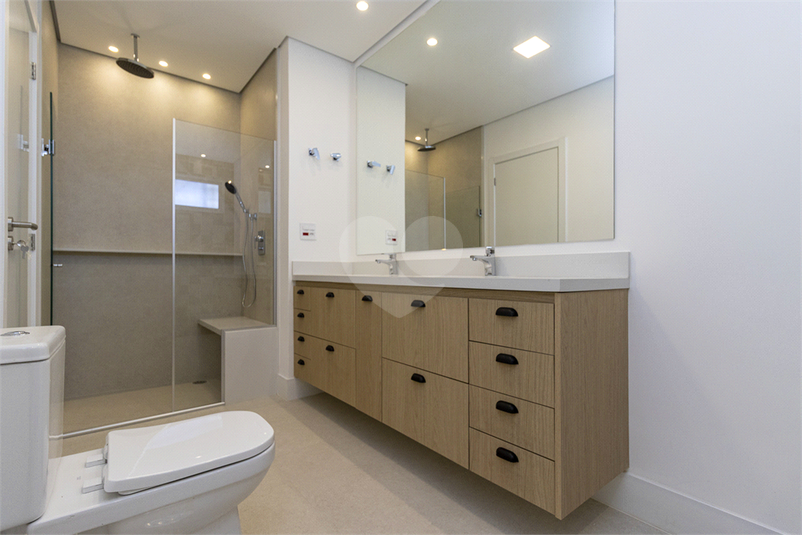 Foto REO1179834