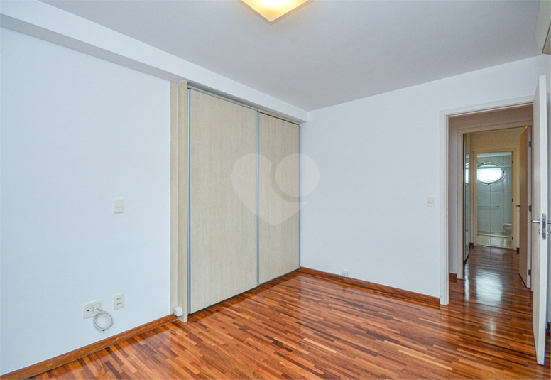 Foto REO1179927