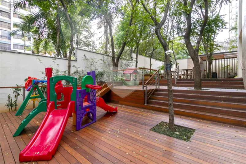 Foto REO1180478