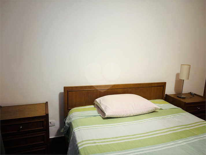 dormitório com varanda